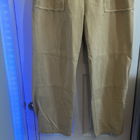 Pants - Picture 2 of 10